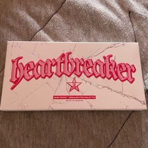 Jeffree Star Skinfrost Heartbreaker Palette